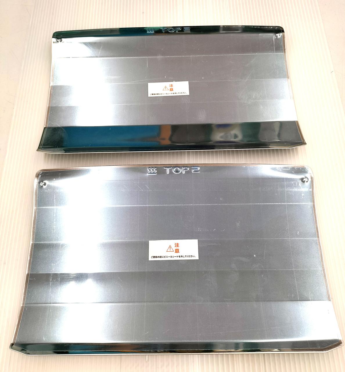 反射パネル裏面