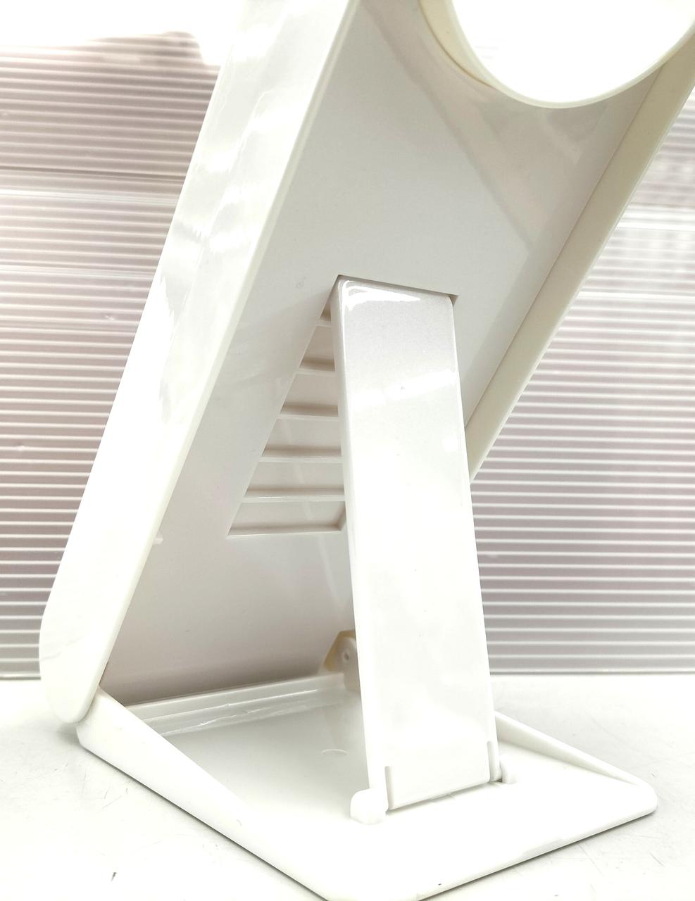 スタンド裏側(角度調整部)