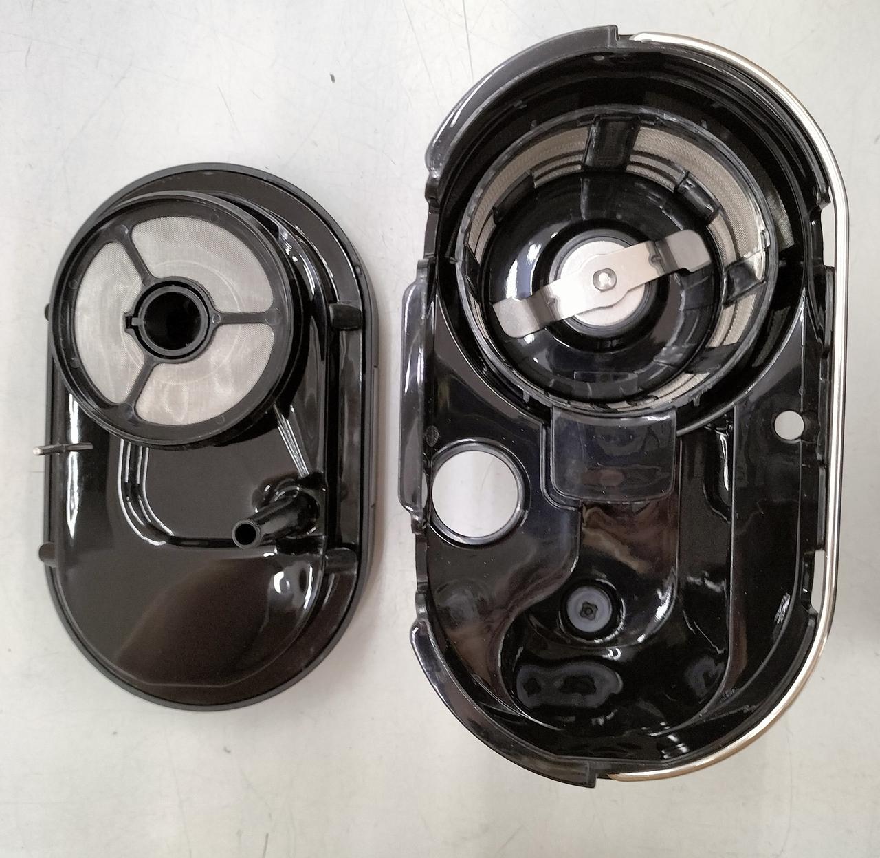 本体蓋裏側・ミル付きバスケット