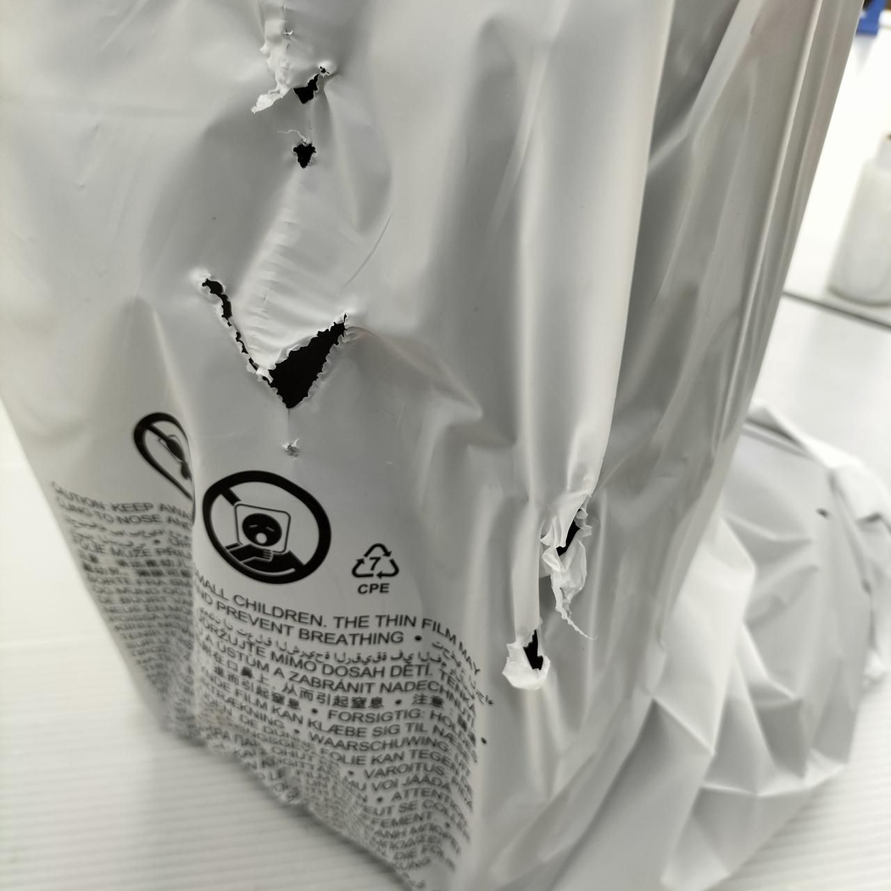 クリーンベース袋破れあり