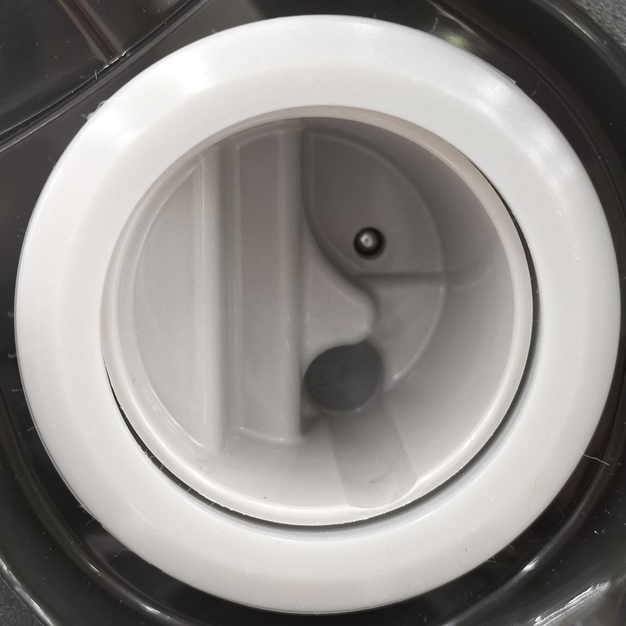 水容器パッキン内部