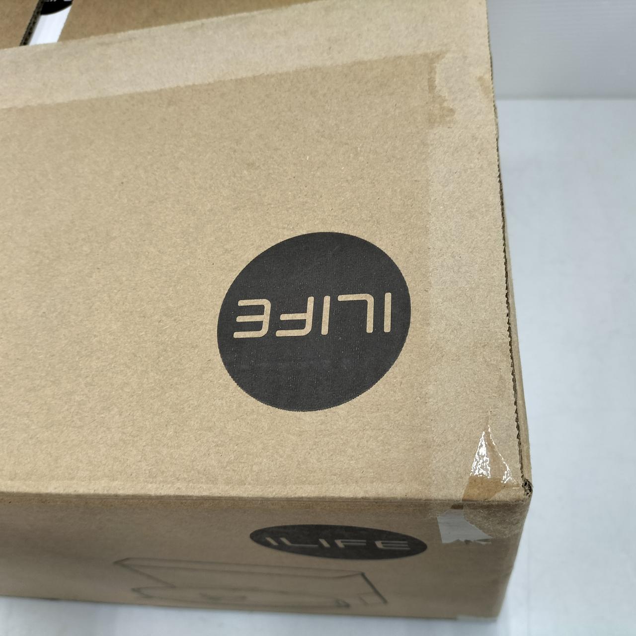 テープ剥がし跡