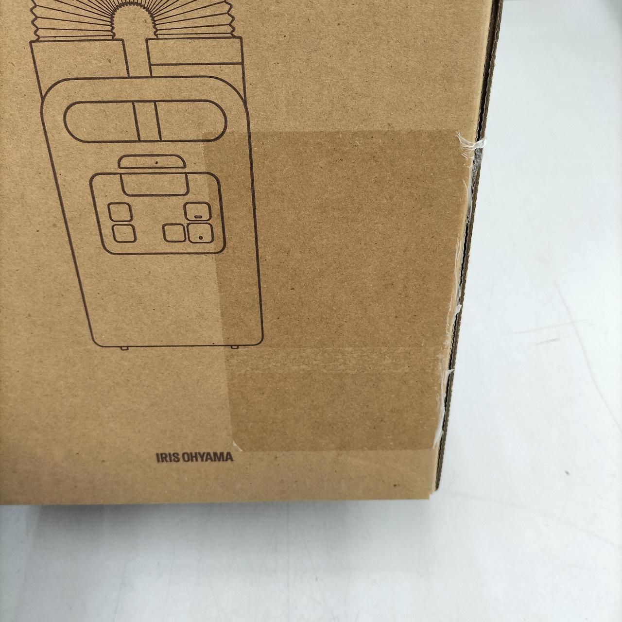シール貼付跡あり