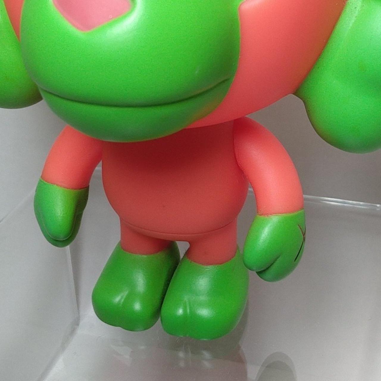 黒い汚れのようなものがあります。