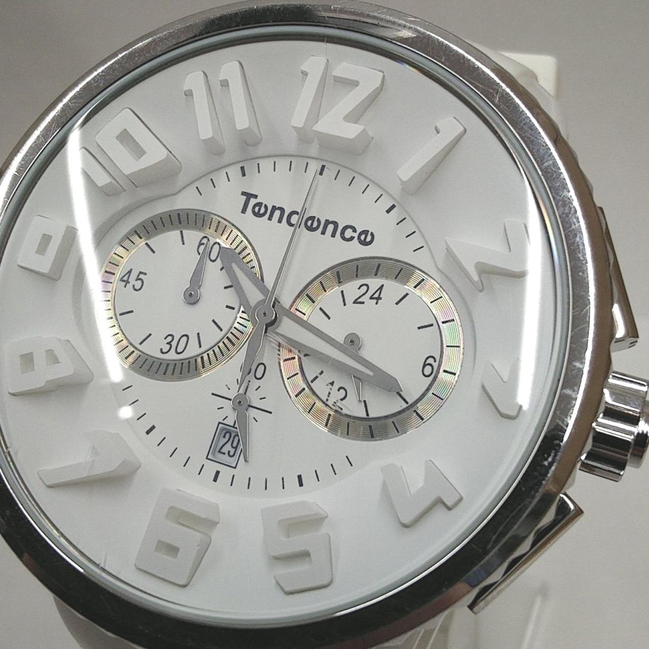 風防に擦れ傷があります。