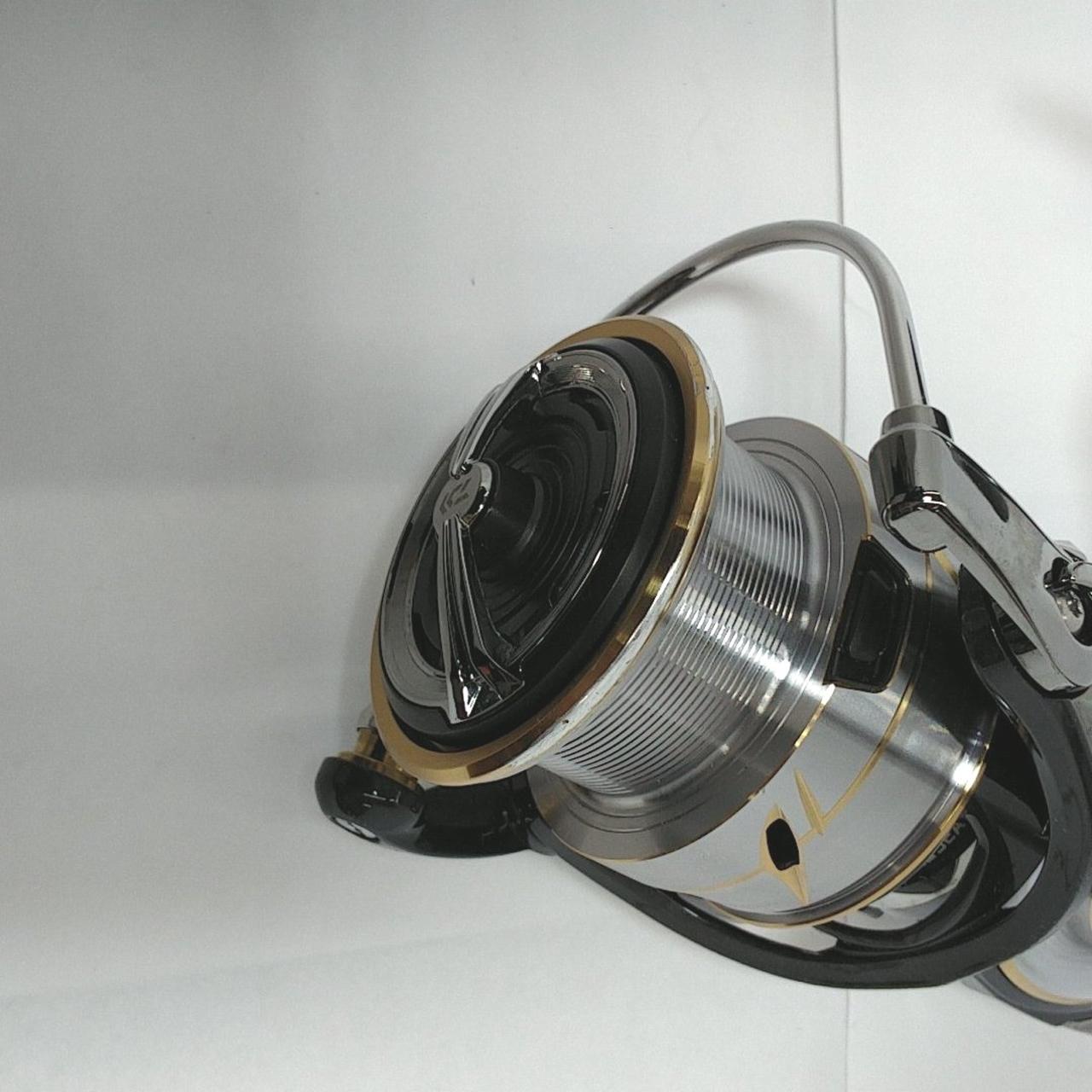 メッキの剥がれがあります。