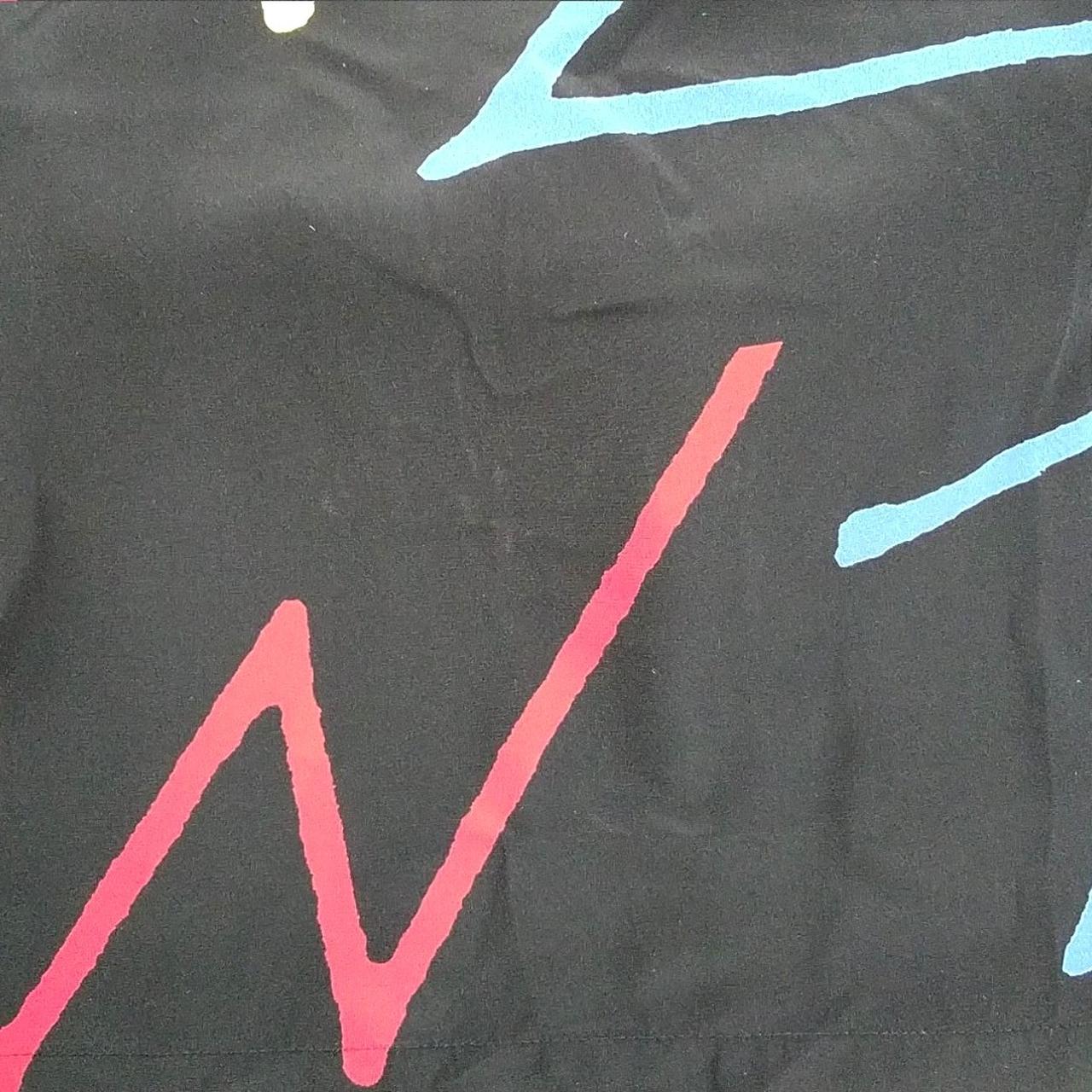 背中側の下部に汚れあります。