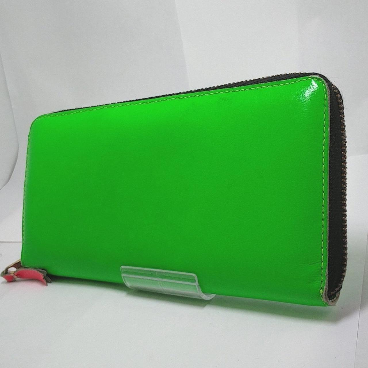 汚れとシワと使用感あります。