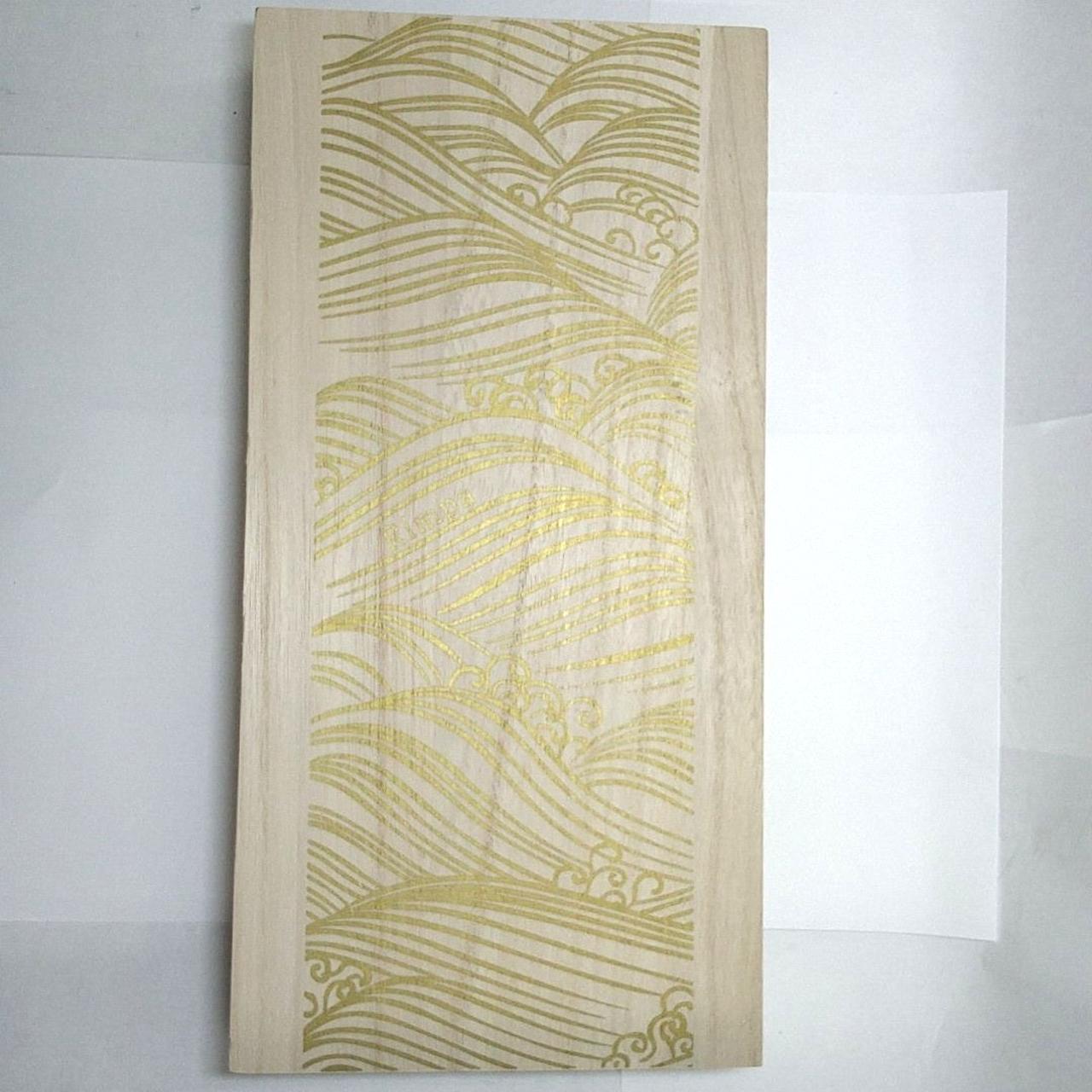 外箱の表面です。