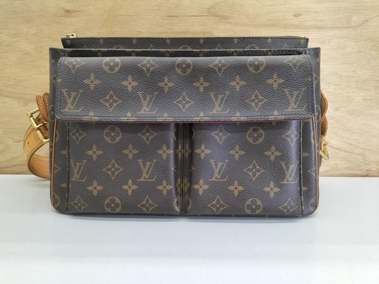 LOUIS VUITTON 型番:M51163 モノグラム ビバシテGM