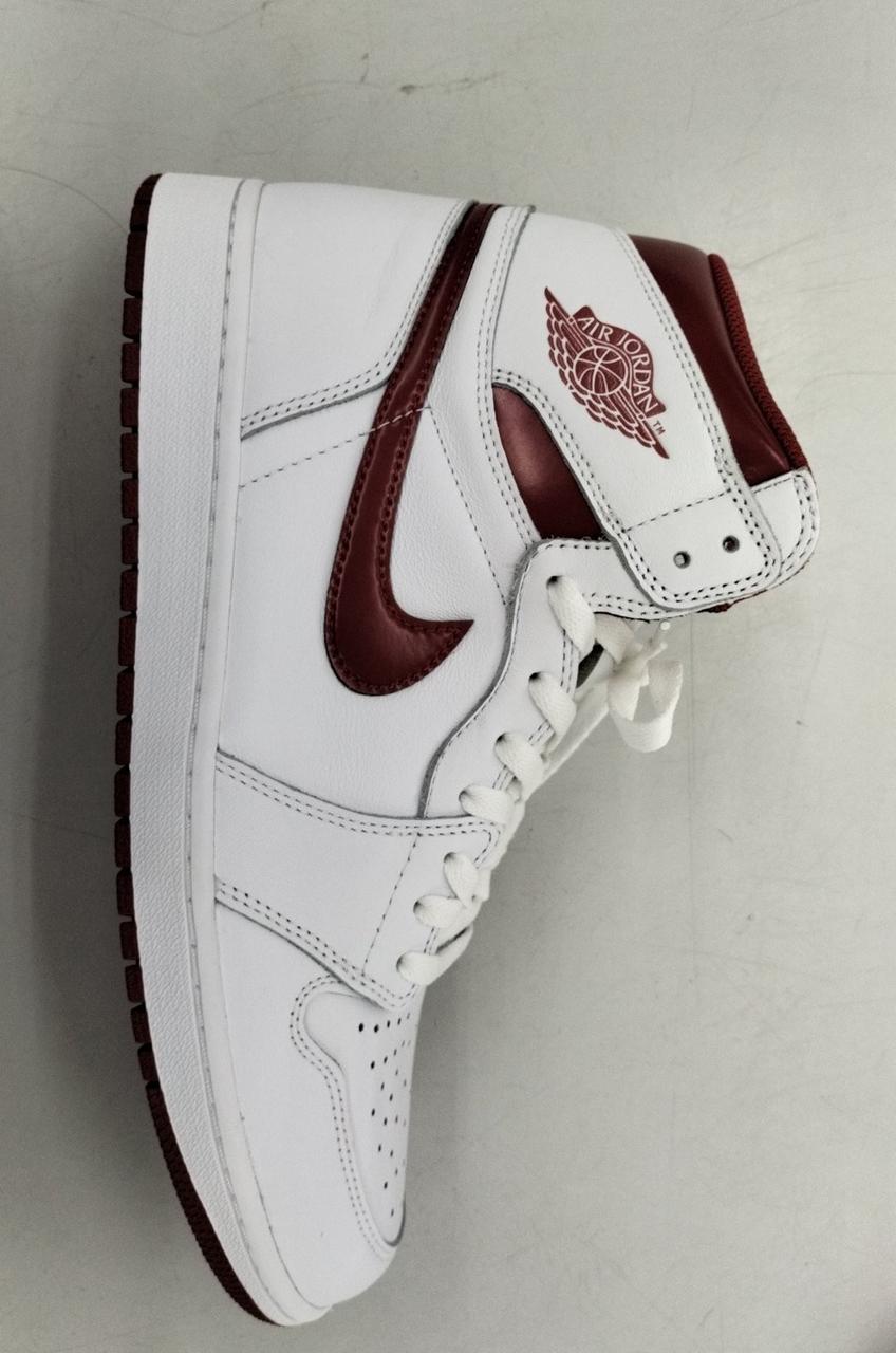 ※実際の色味は1枚目に近いです。