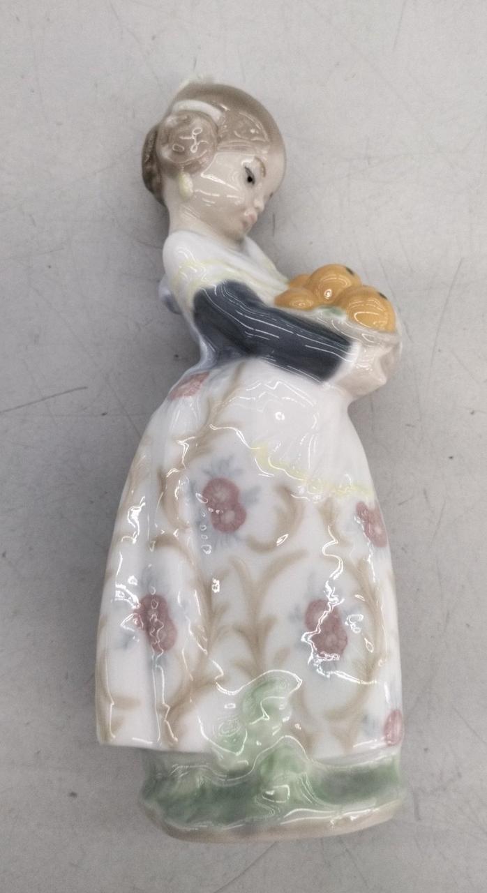 リアドロ　陶器人形 希少✨️美品✨️LLADRO リヤドロ 僕がお供だよ 06753 陶器人形