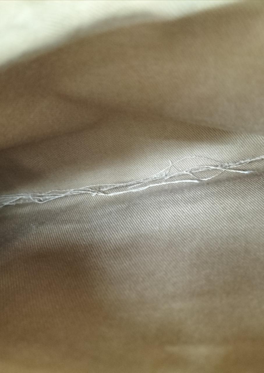 真ん中チャック内