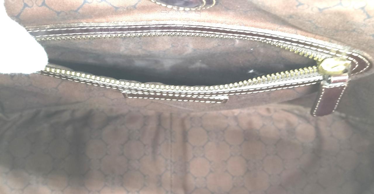 ジッパー付き内ポケット