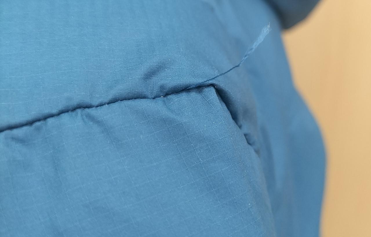 左肩ホツレ有り