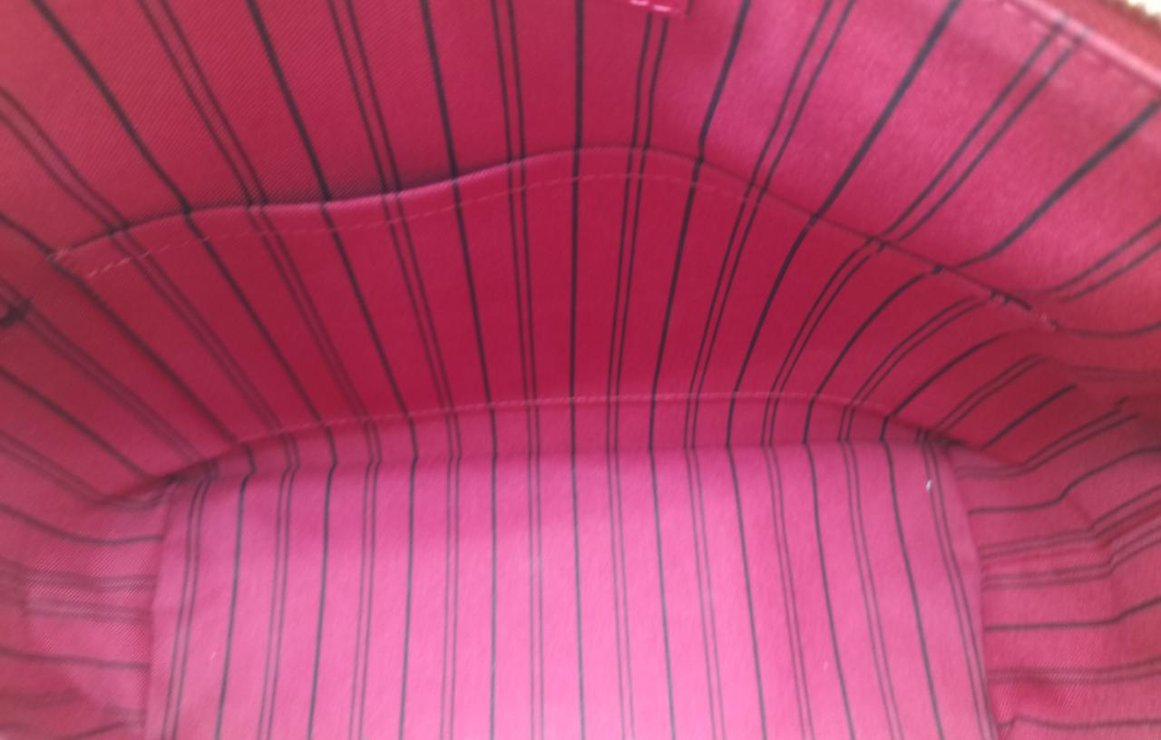 内ポケット有り