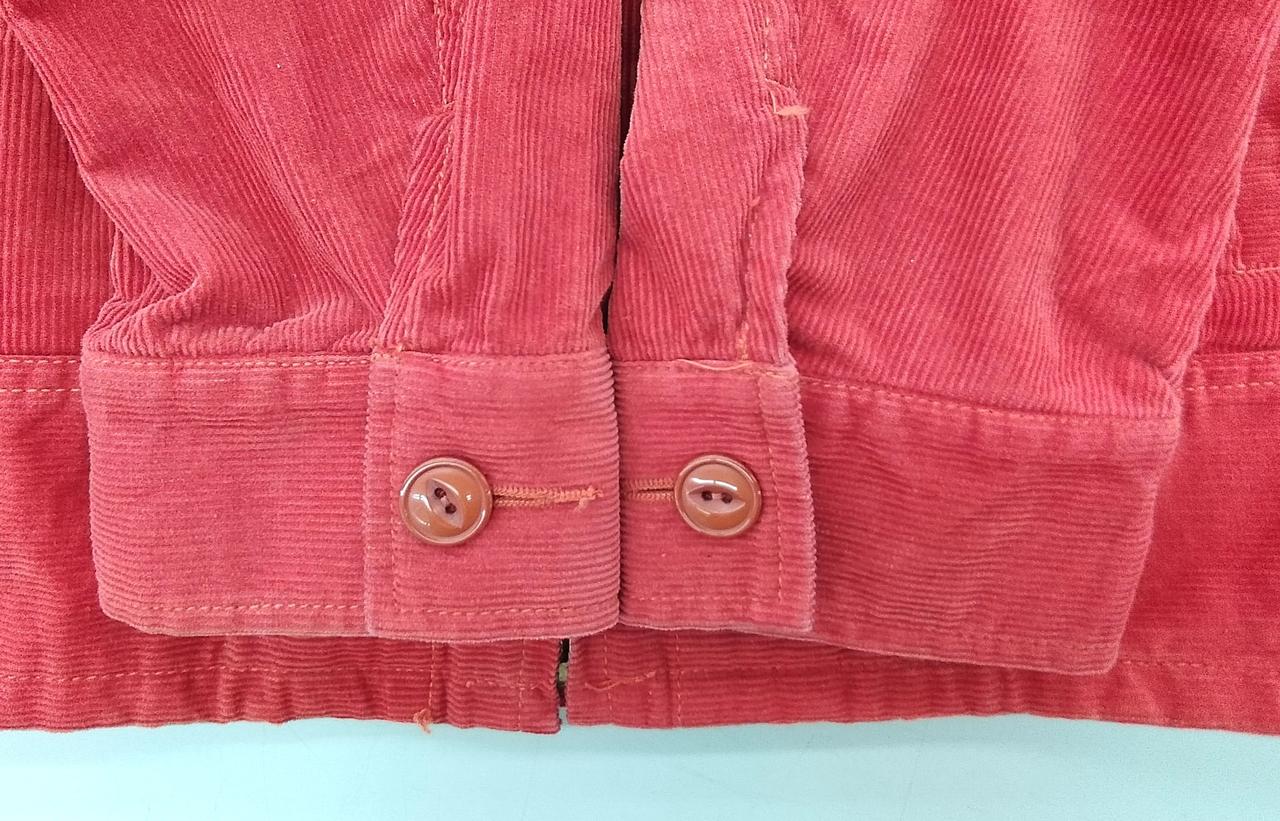 袖　一部ほつれ有