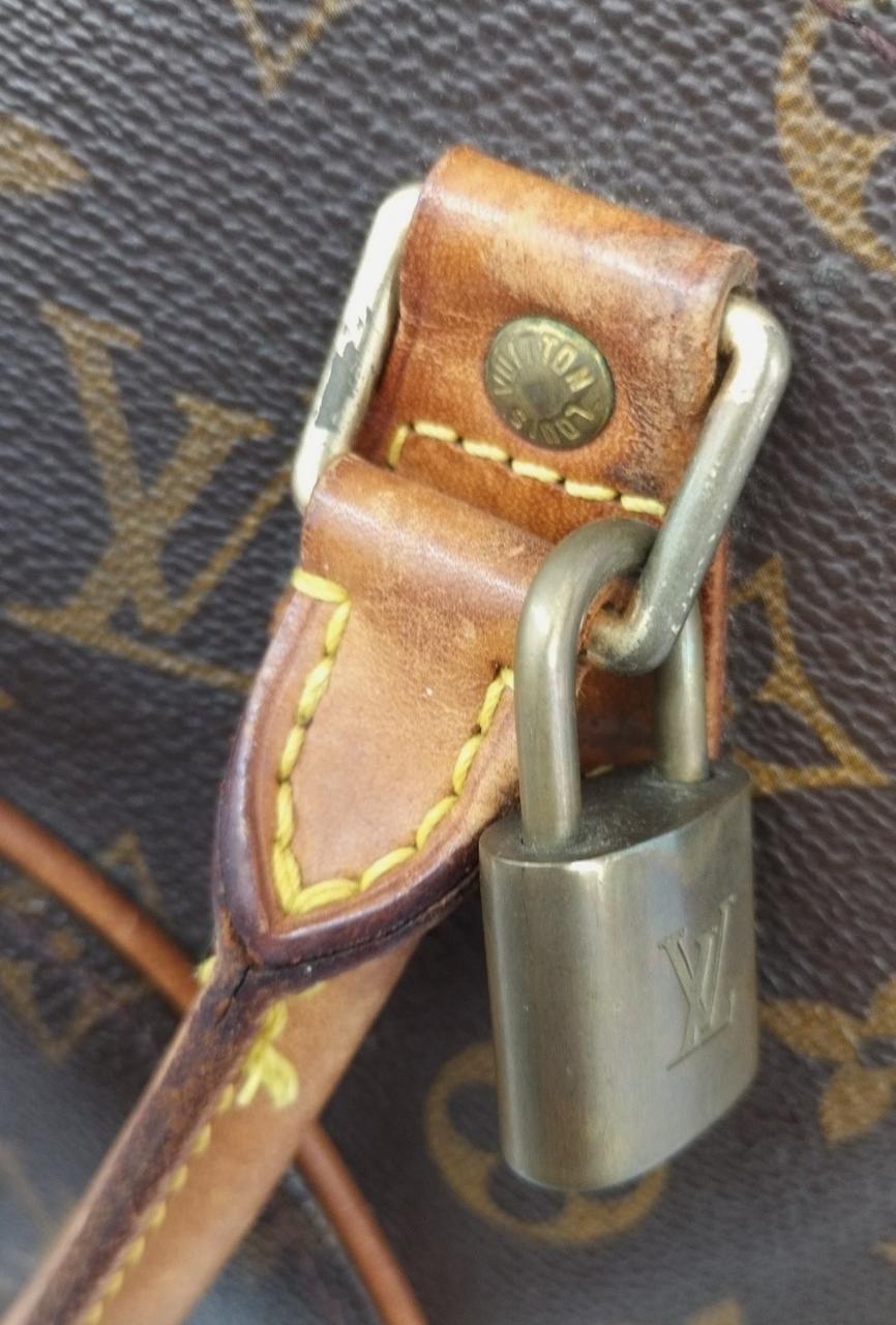 金具塗装剥がれあります