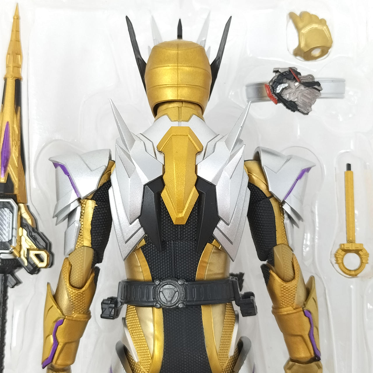 バンダイ(BANDAI)|S.H.Figuarts 仮面ライダーサウザー|HARDOFF