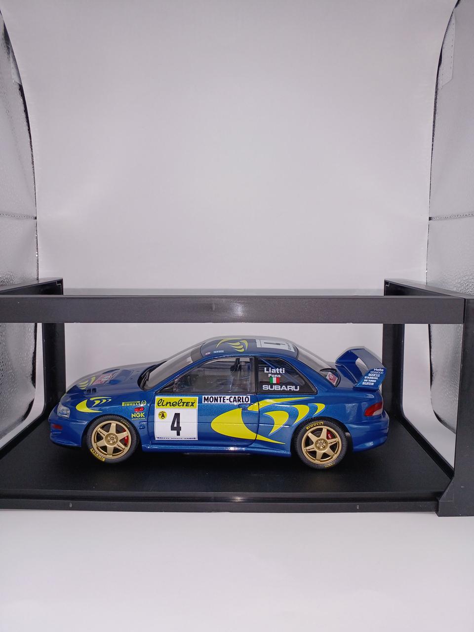 センチュリーホワイト セダン ミニカー ブラックホイール ジャンク品 センチュリーホワイト セダン ミニカー ブラックホイール