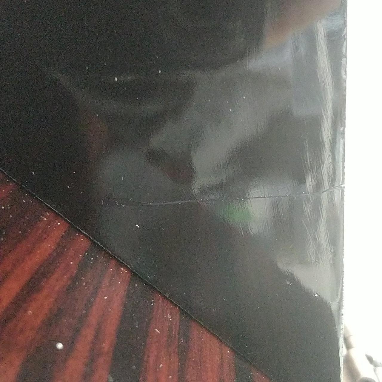 えんとつ部分キズあり