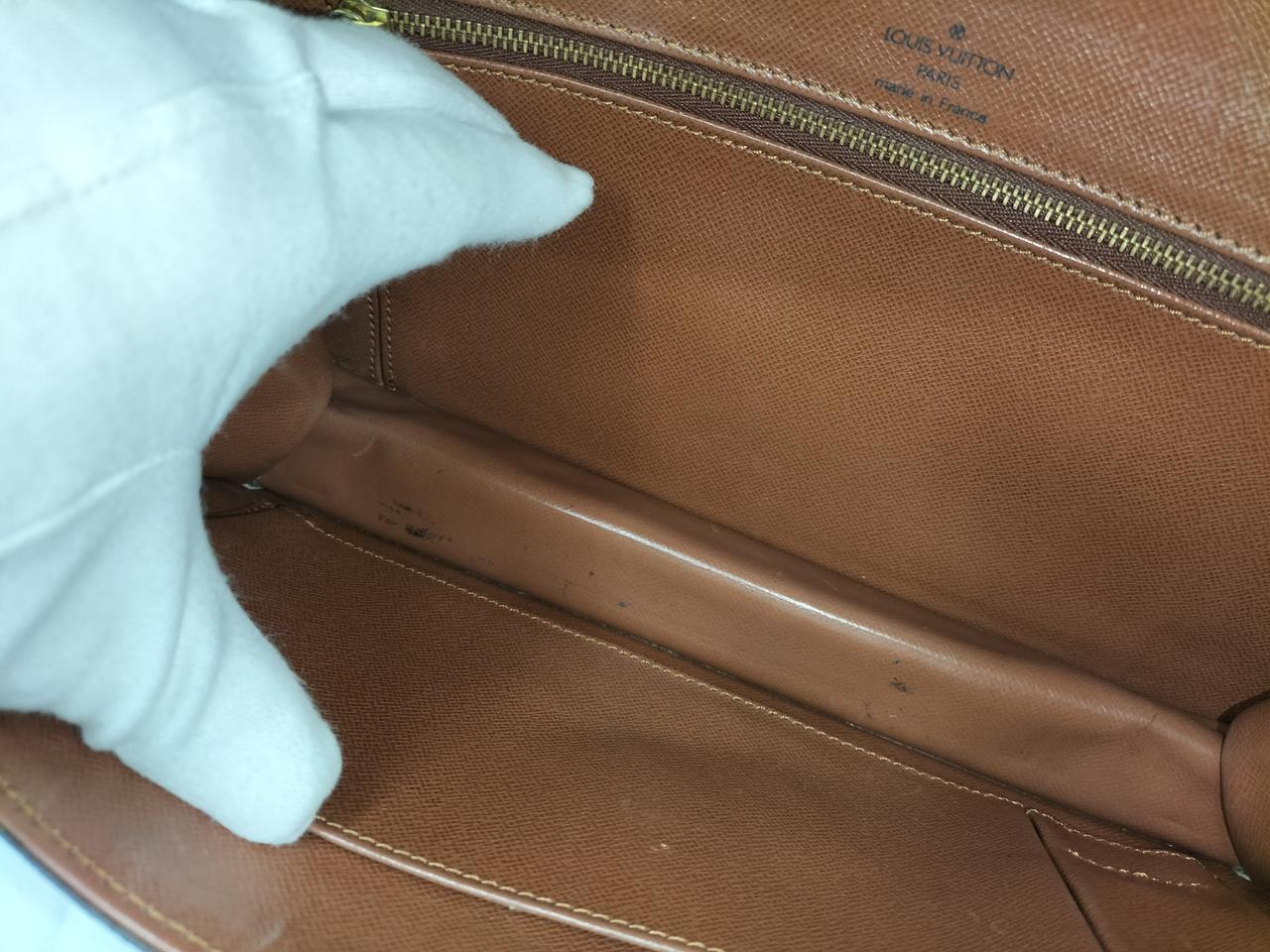 内側底、汚れあります。