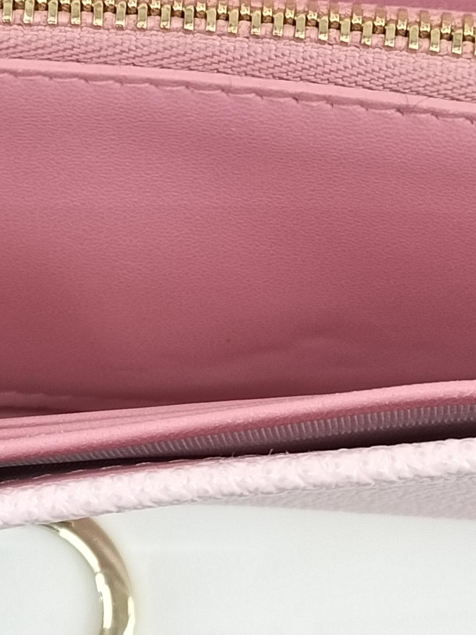 使用による凹みあります。