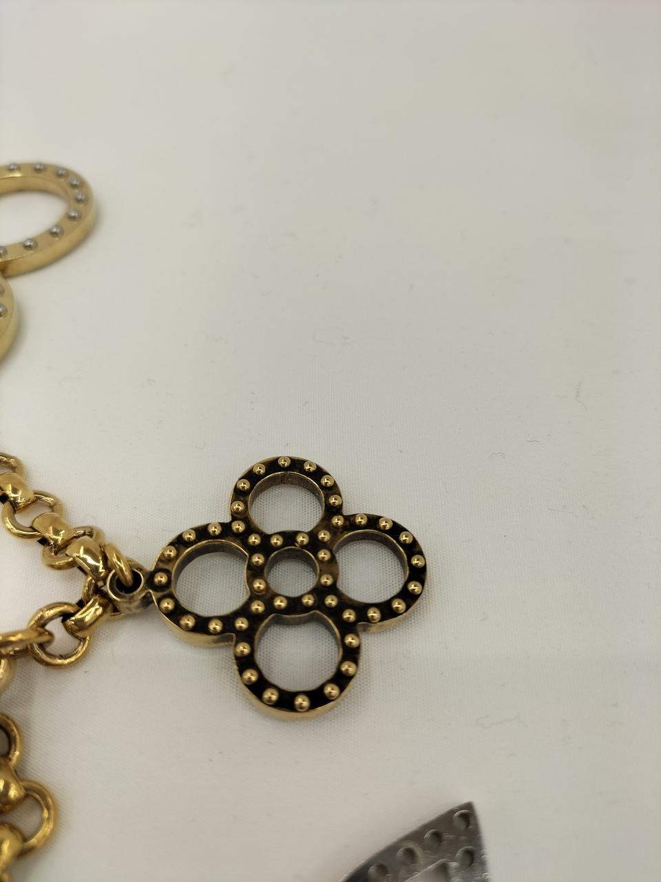 裏も黒ずみ汚れあります。