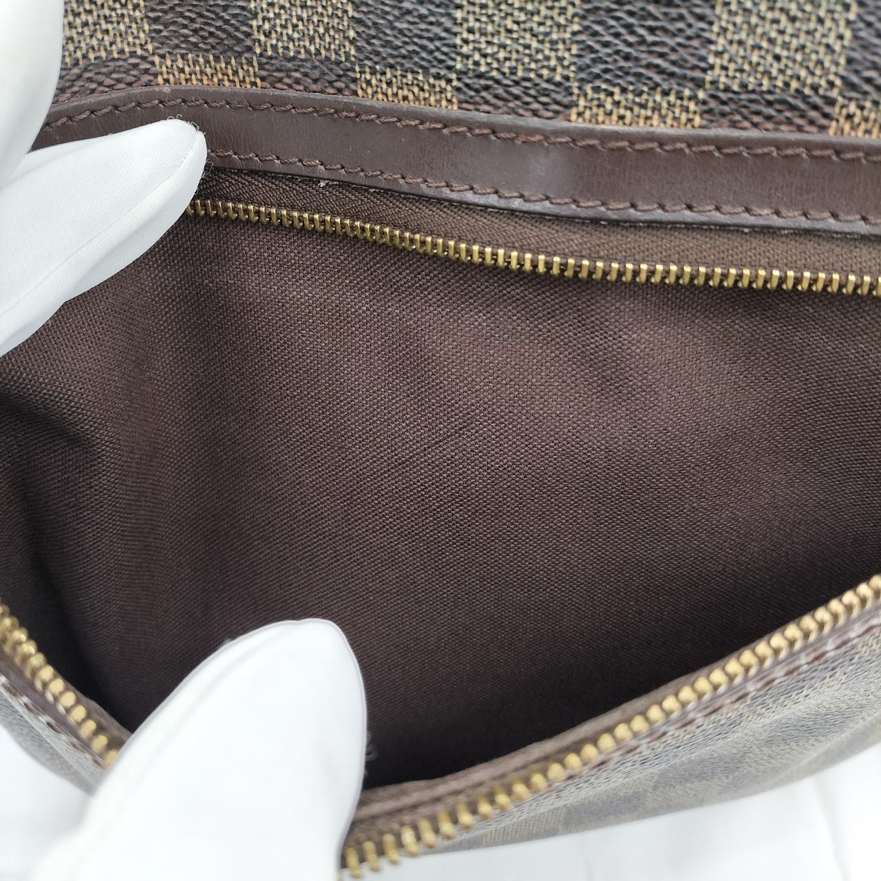 汚れ・ペン跡あります。