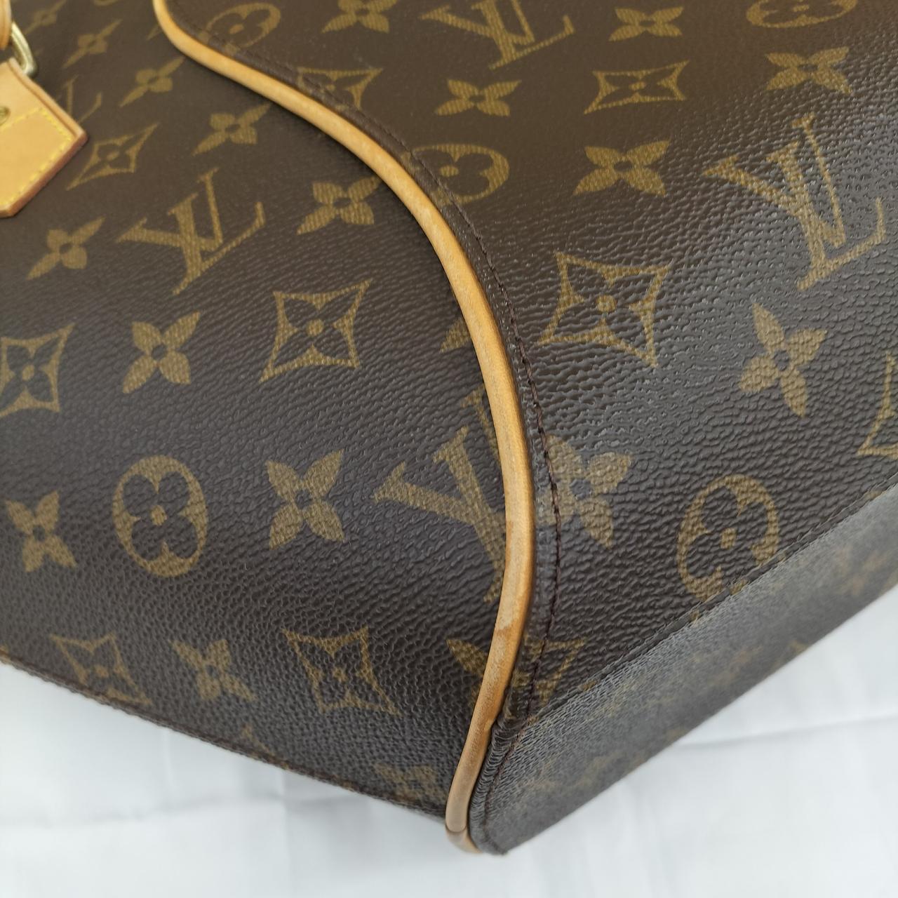 角スレ汚れあります。