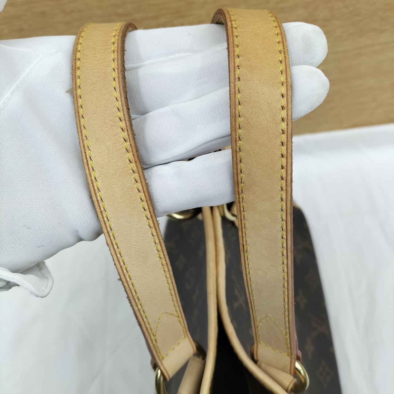 ハンドル裏、変色・シミ汚れあります。