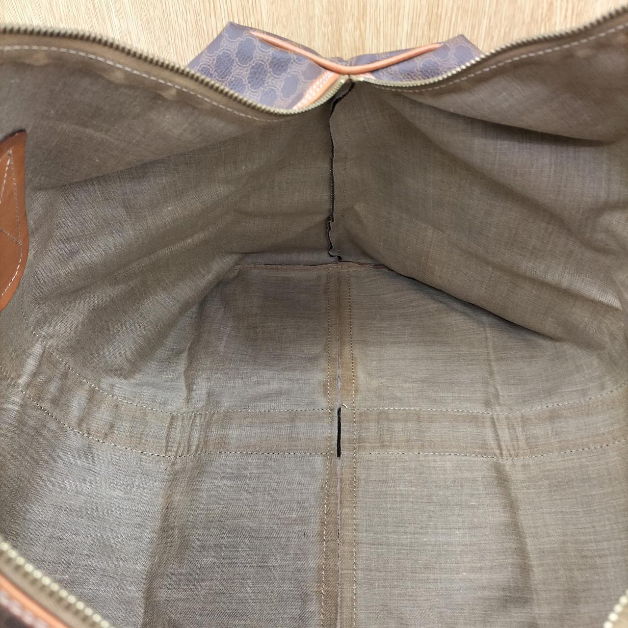 底側変色あります。