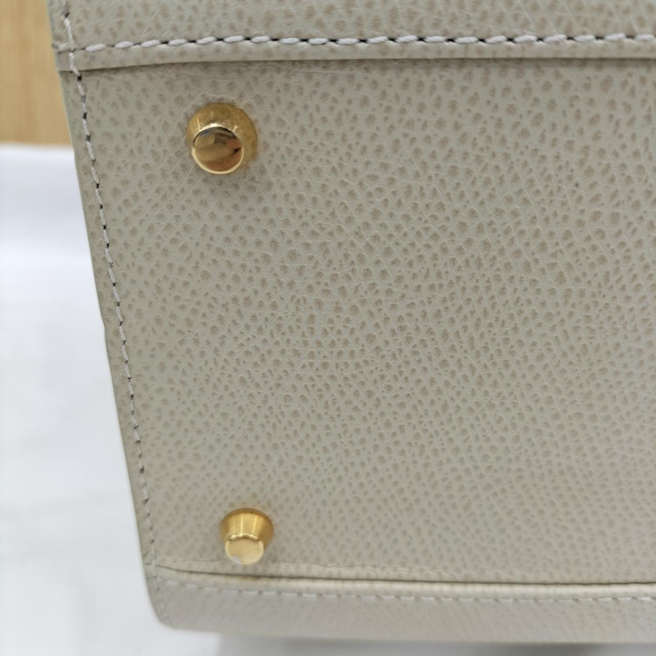 底鋲金具一部スレあります。