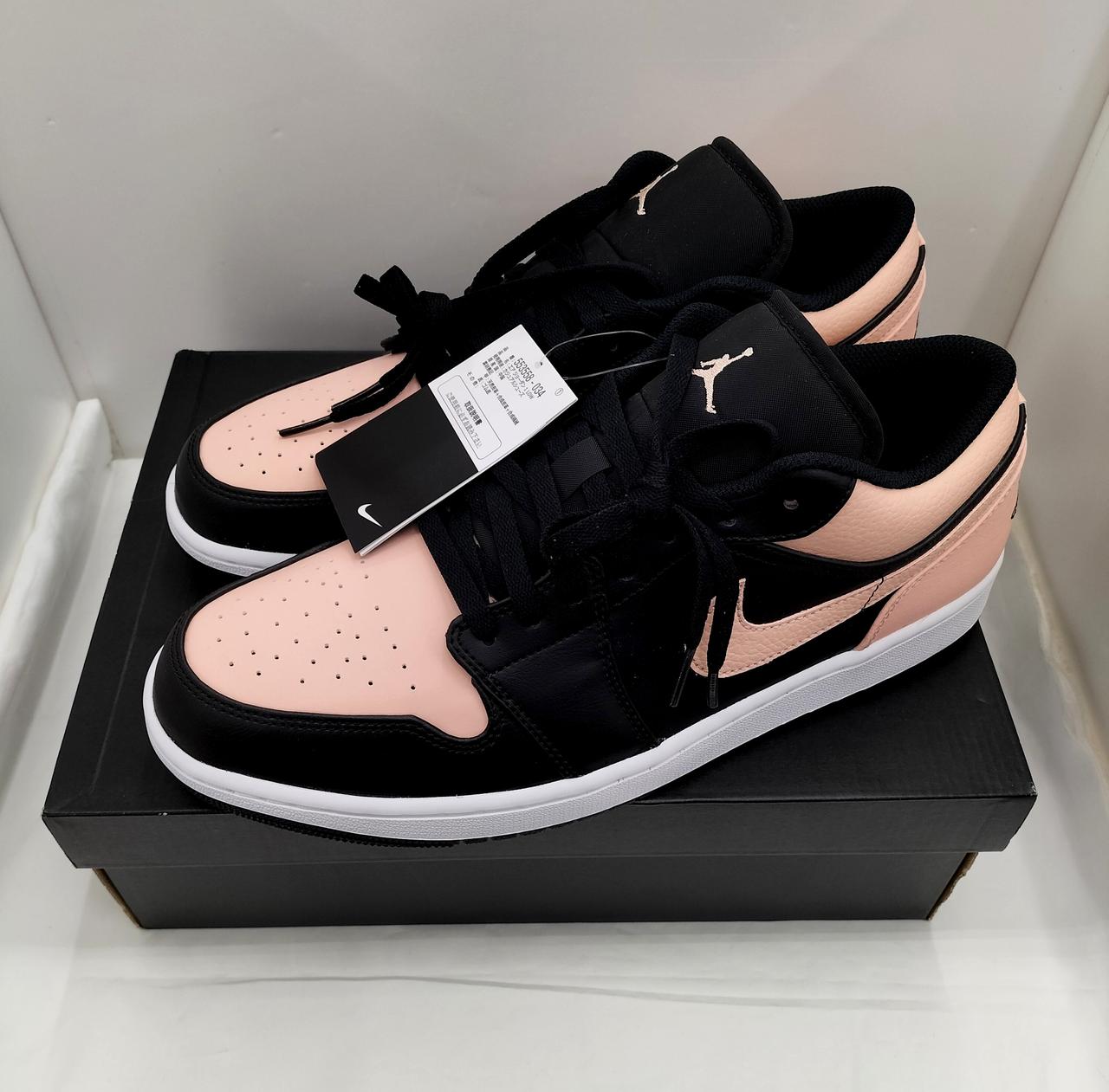 画像はピンクに見えますが薄橙色に近いです