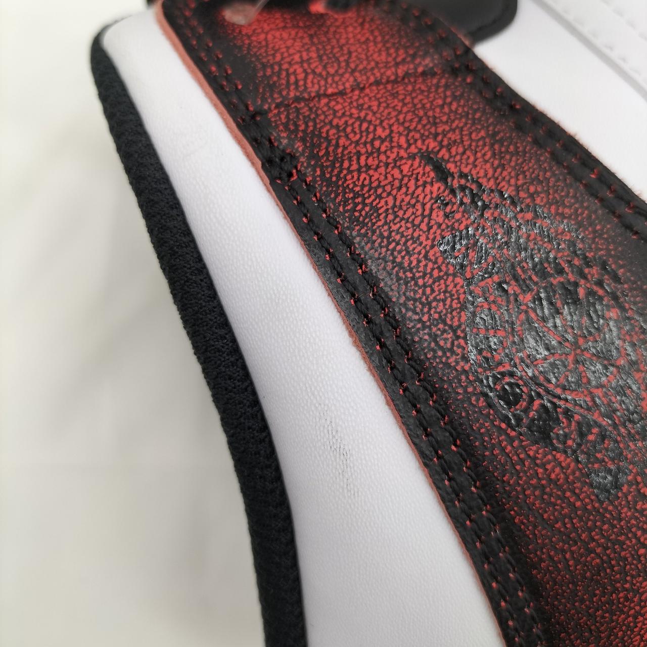 本体白地、左側汚れ有り