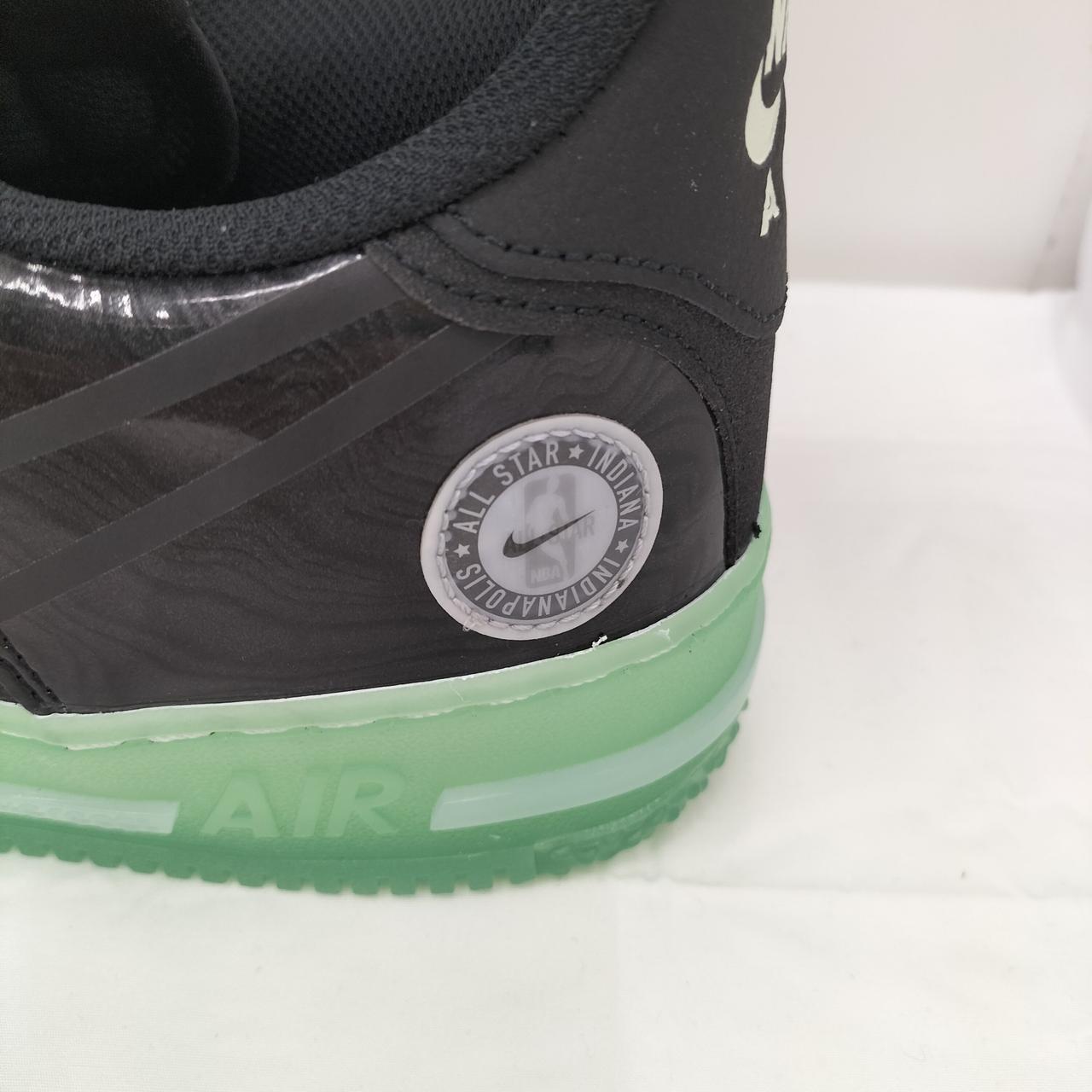 ホログラム②（NIKEロゴ）