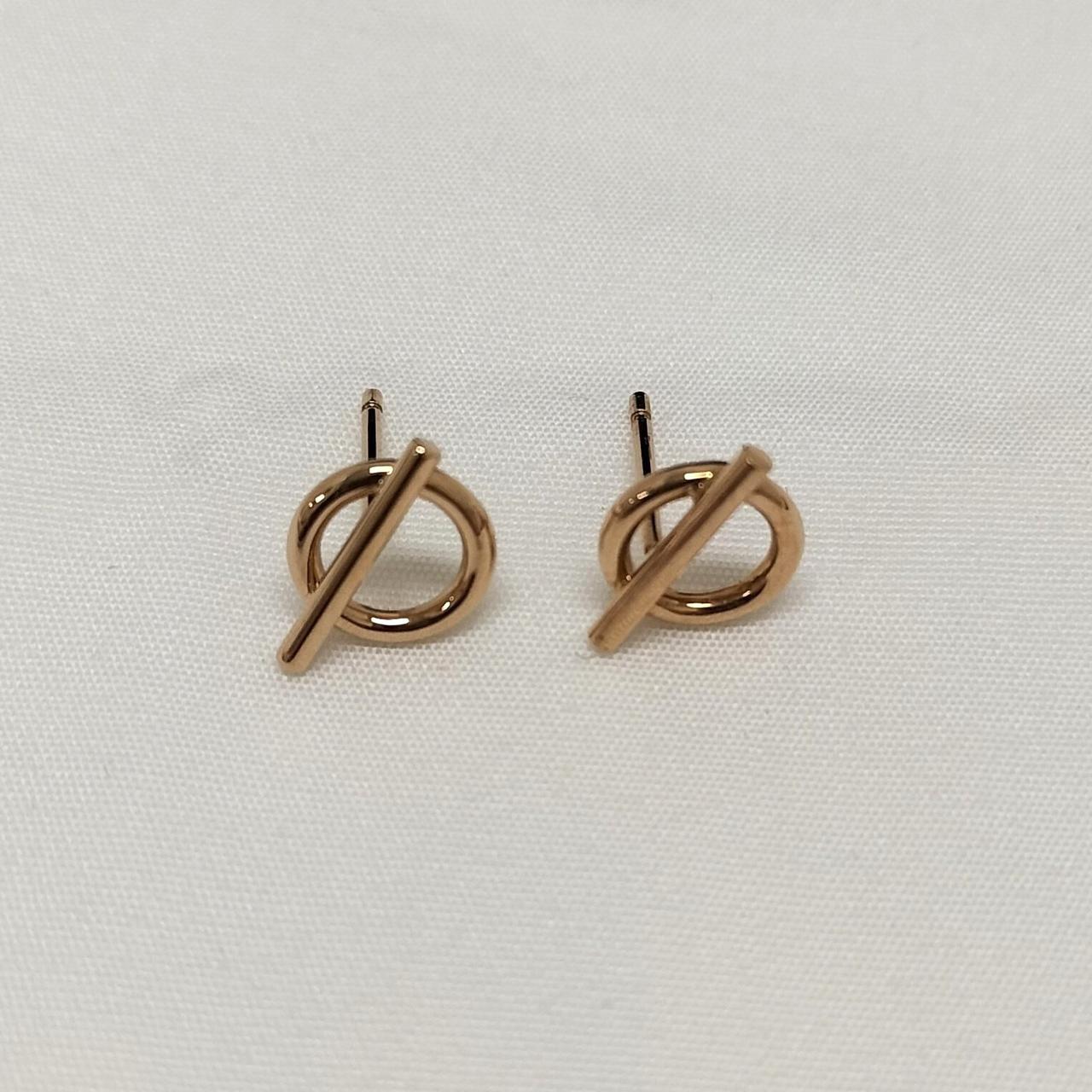 ピアス