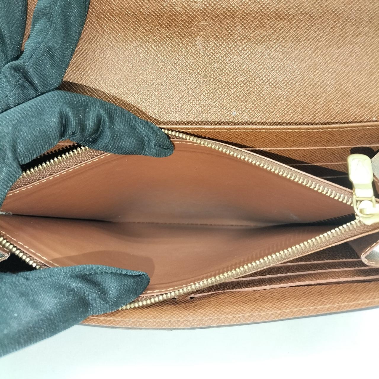 ファスナーポケット内　汚れ有り