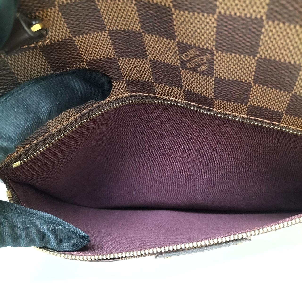 正面ポケット