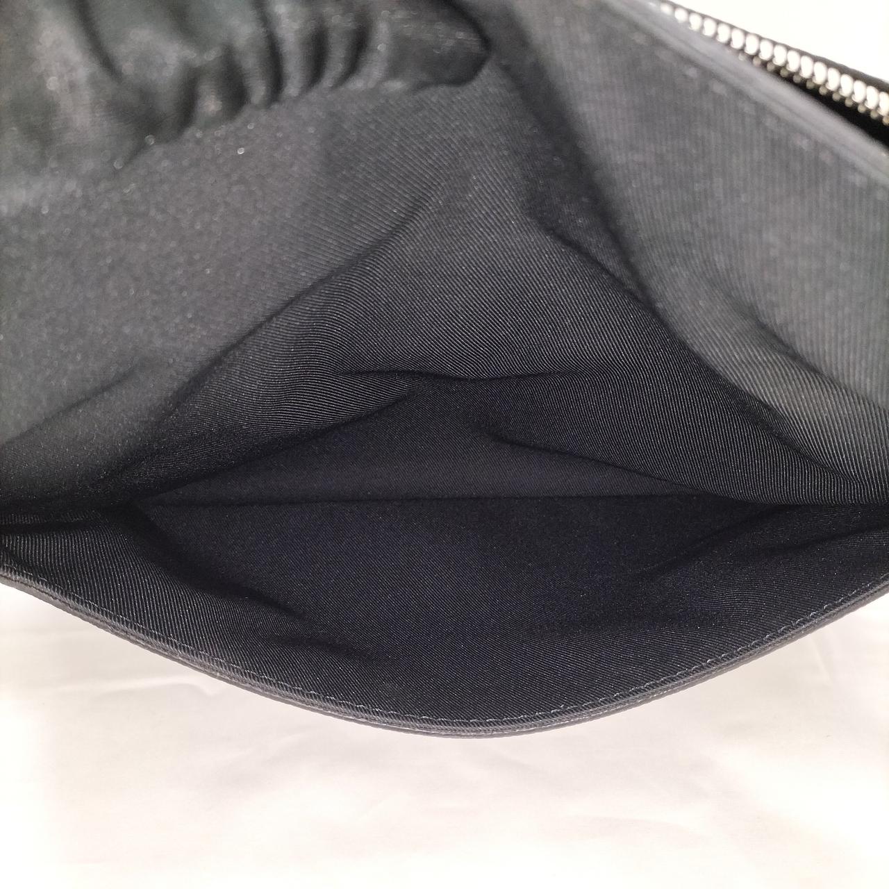 正面　オープンポケット内側