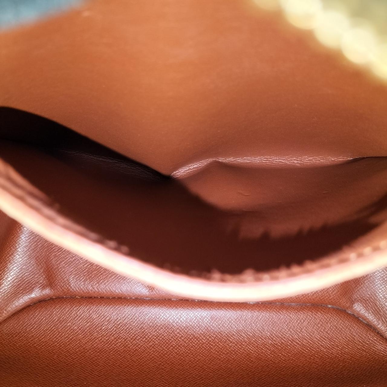 内側ポケット内