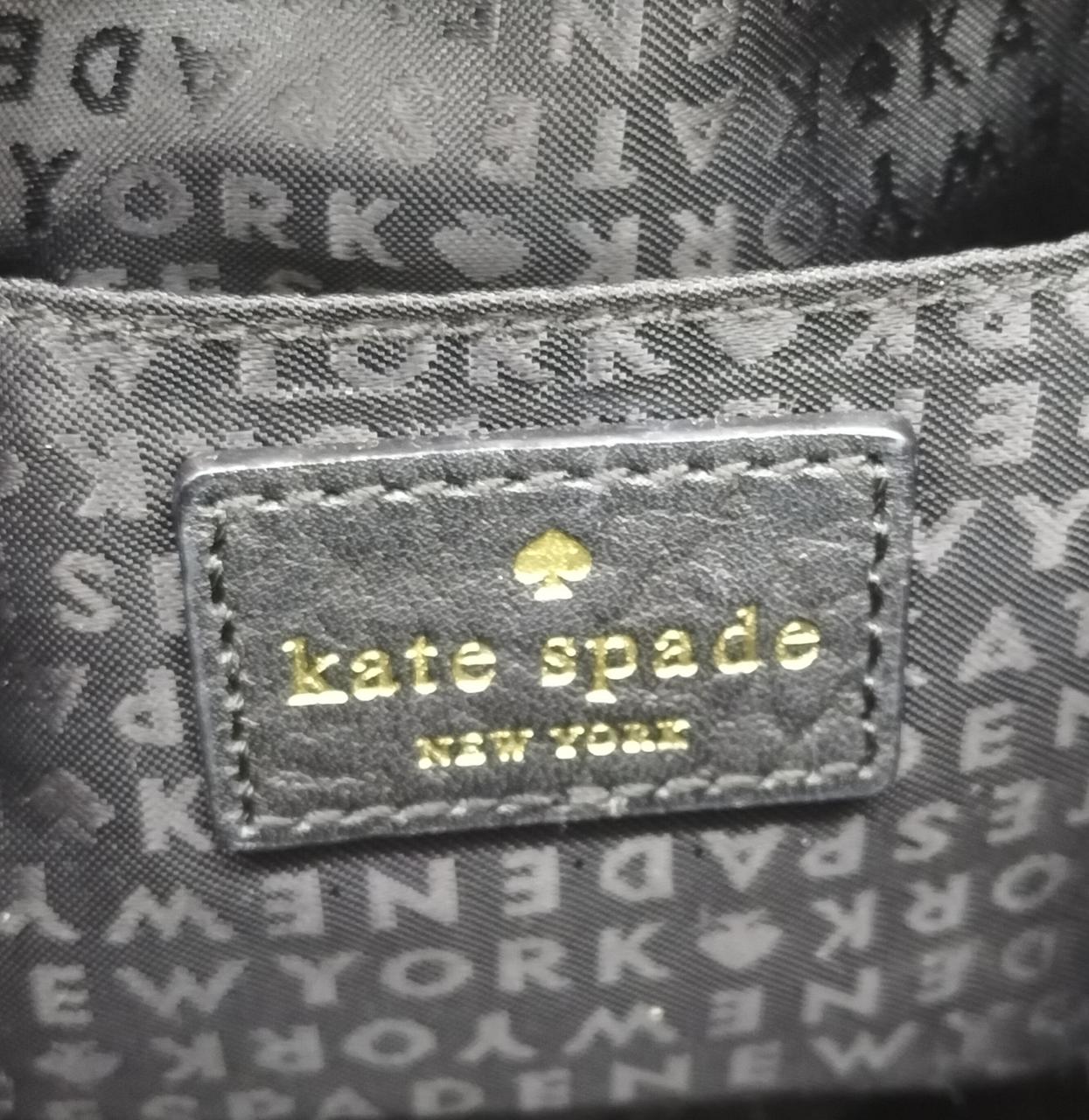 バッグ内側のポケットのロゴです