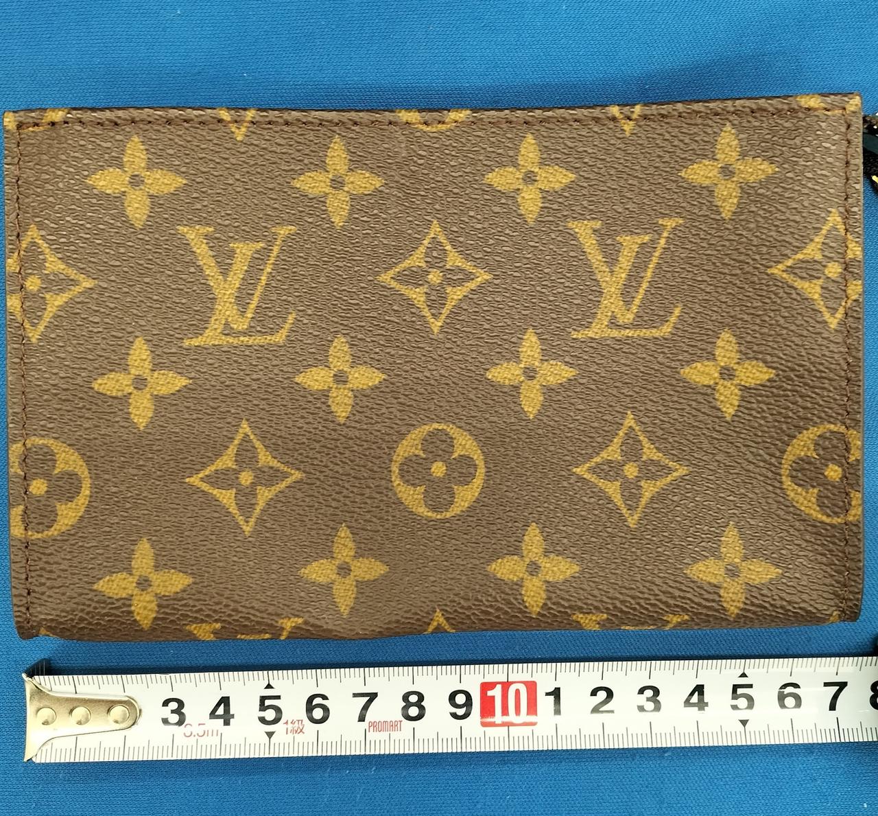 サイズは直径17cmです。