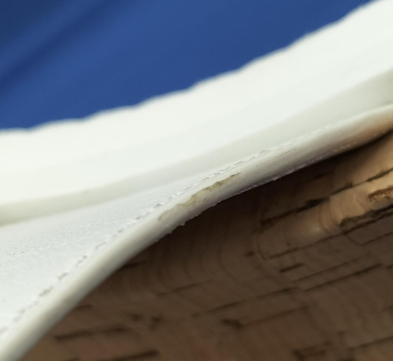 少し擦れた跡あります