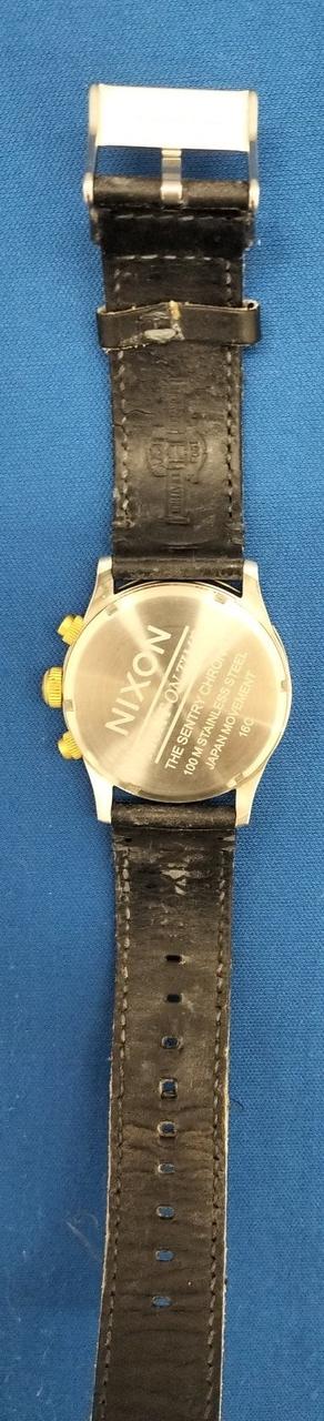 ベルトに使用感あり