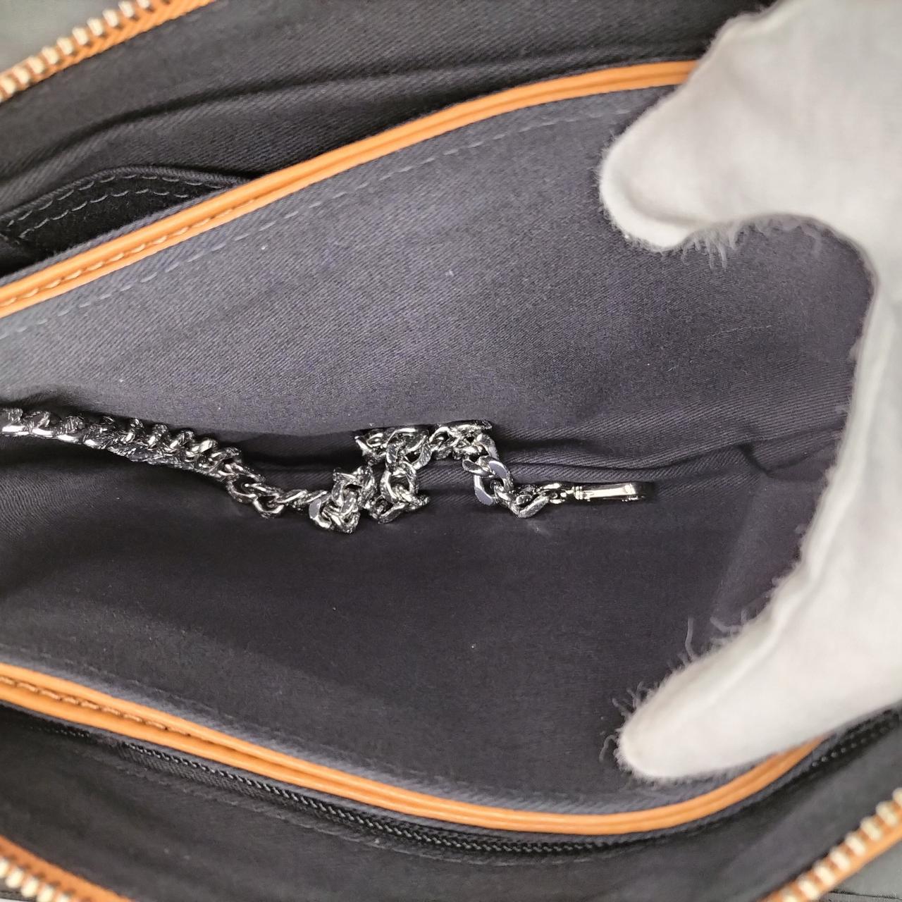 チェーンが付いています。