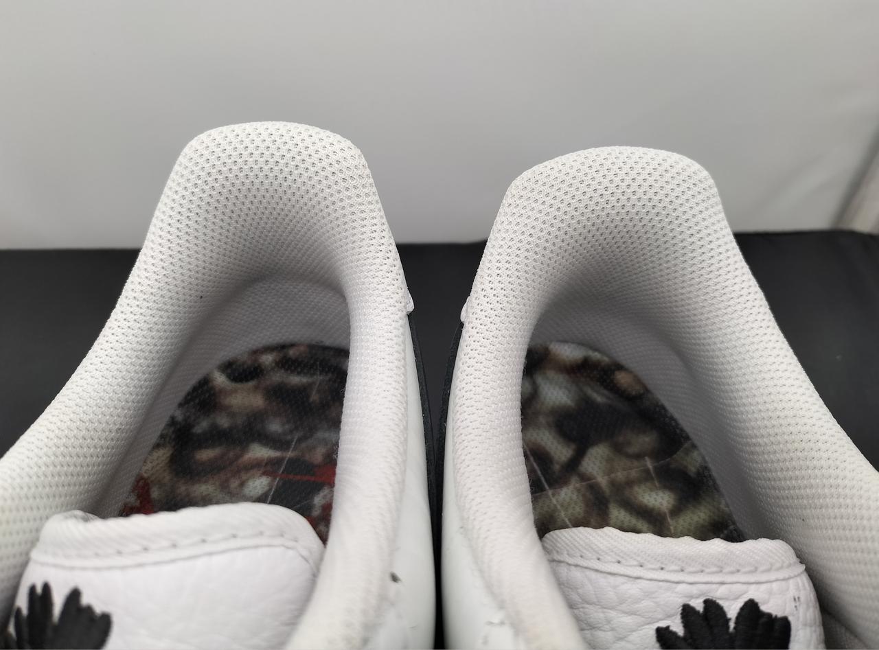 かかと内側は目立つ変色等なし