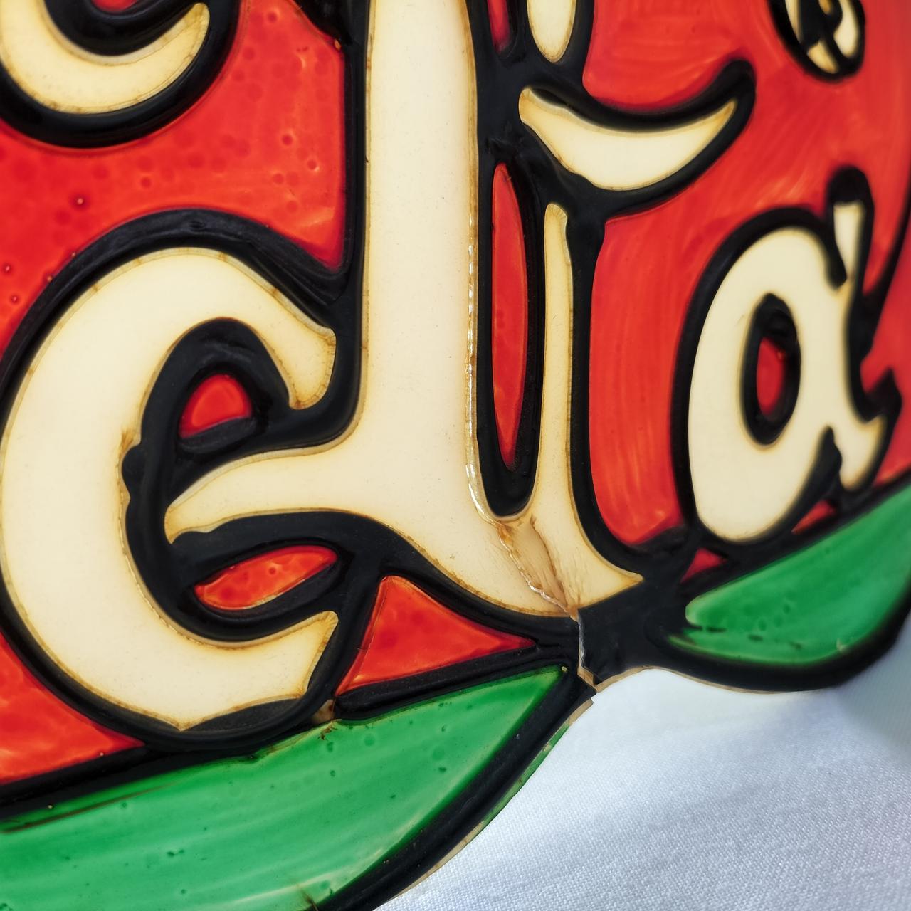 割れあります。