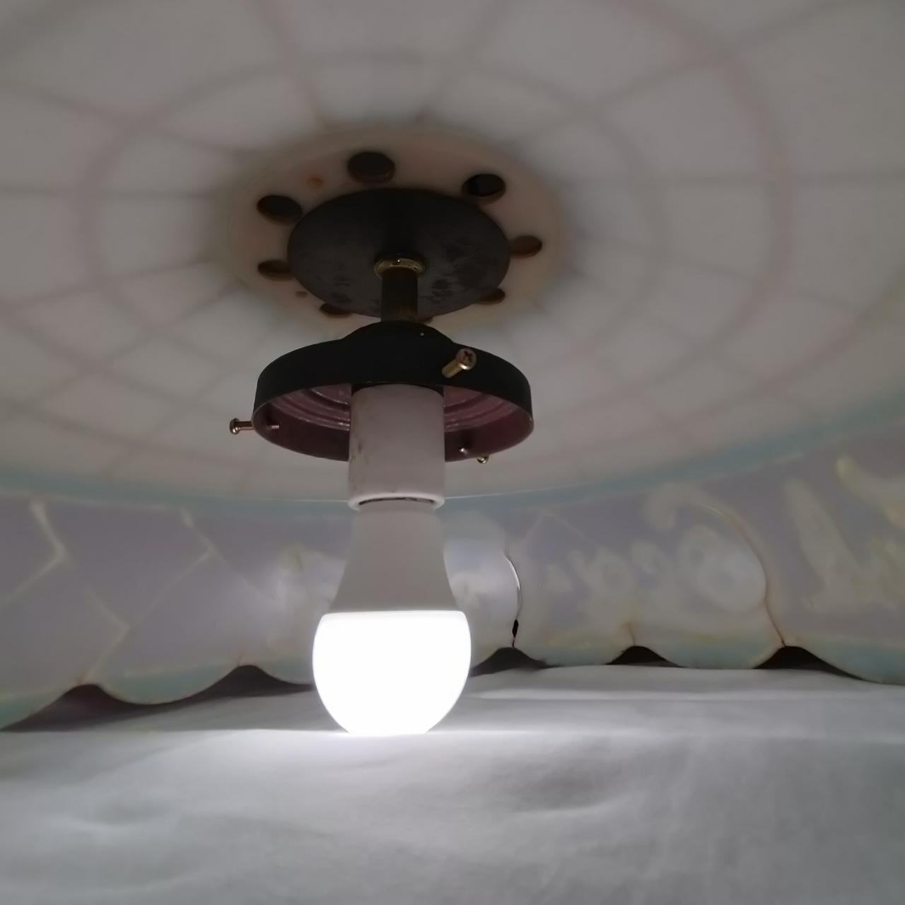 中から見たライト。