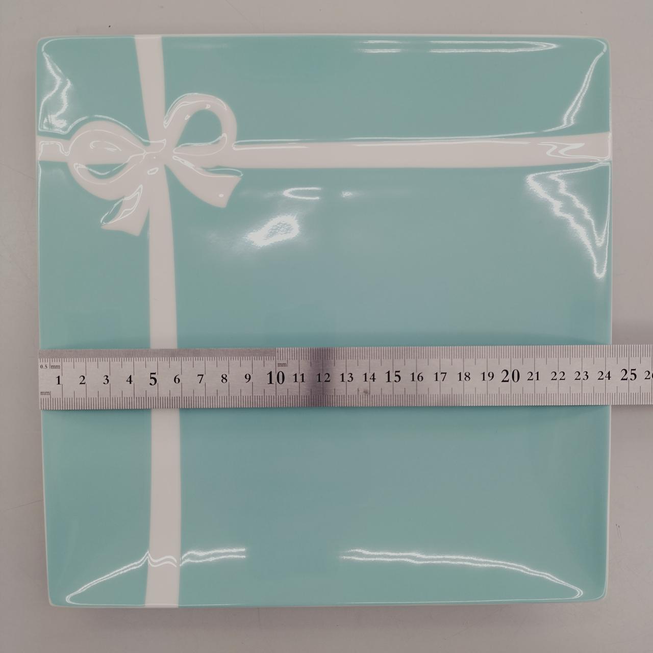 約24.5cmの正方形となっております。